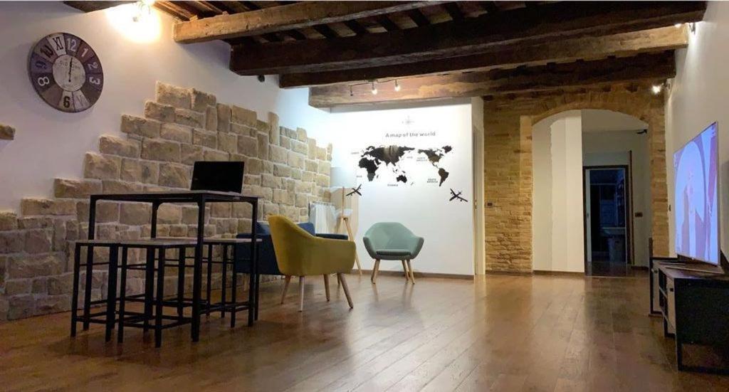 L'Antica Falconeria Jesi Extérieur photo